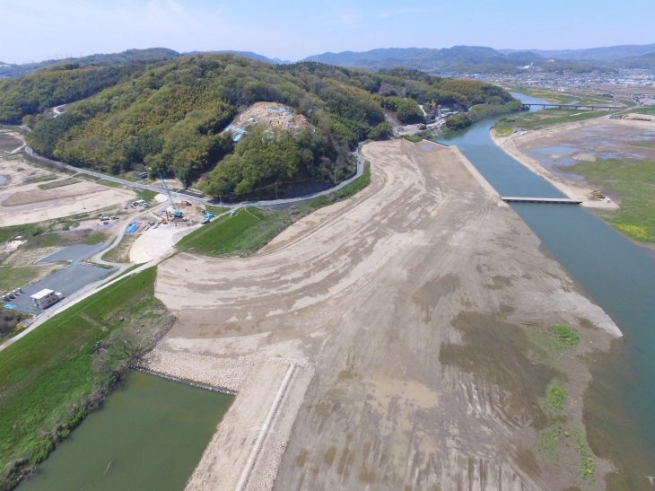 小田川付替迂回路盛土工事イメージ