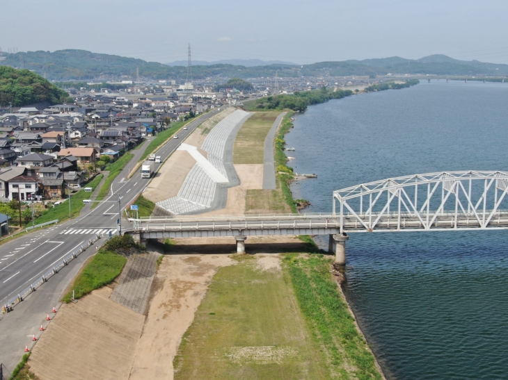 令和２年度高梁川上成護岸工事イメージ